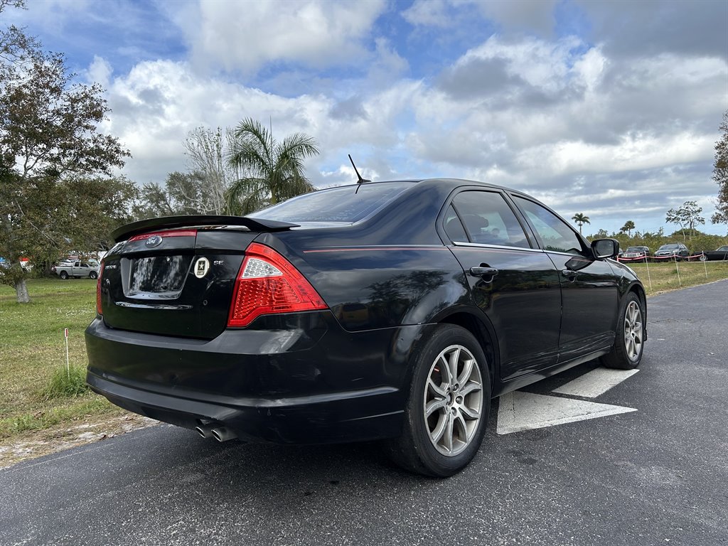 2010 Ford Fusion SE photo 4