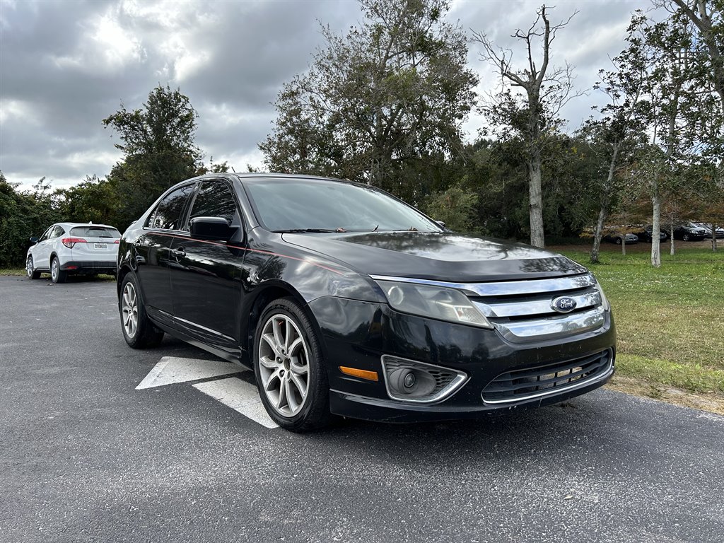 2010 Ford Fusion SE photo 2