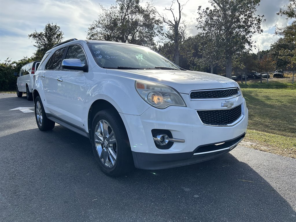 2010 Chevrolet Equinox LTZ photo 2