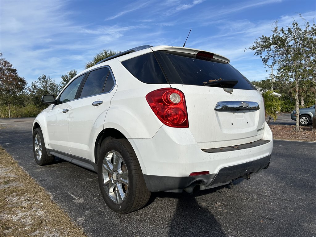 2010 Chevrolet Equinox LTZ photo 3