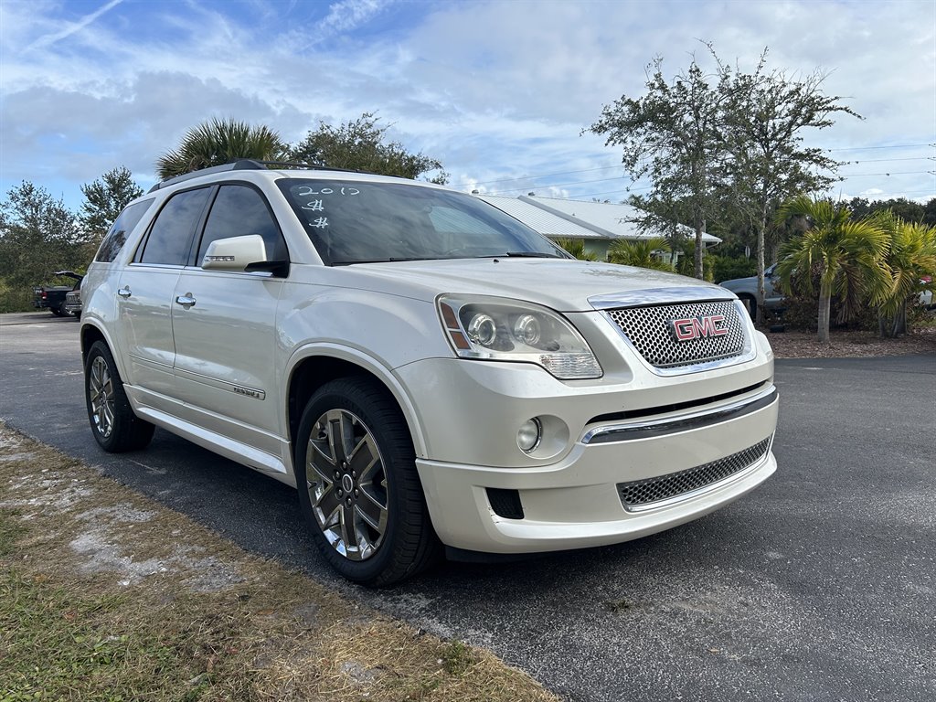 2012 GMC Acadia Denali photo 2