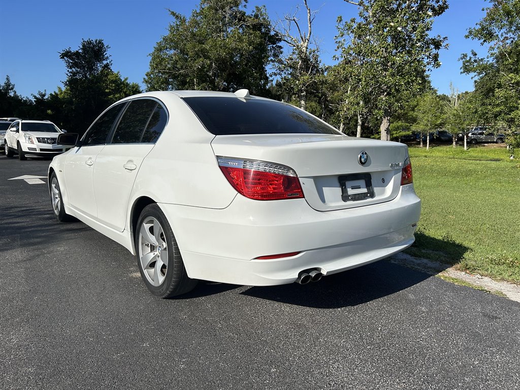 2008 BMW 5 Series 528i photo 3